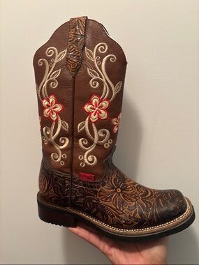 Alfa Leather Floral Embroidered Lace-Up Western Boots